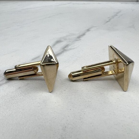 Hickok USA Vintage Gold Tone Pyramid Cufflinks - Picture 5 of 6